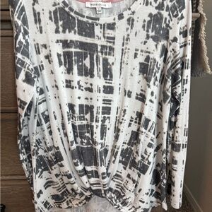 Rose & Olive Abstract Black and White Long Sleeve Top